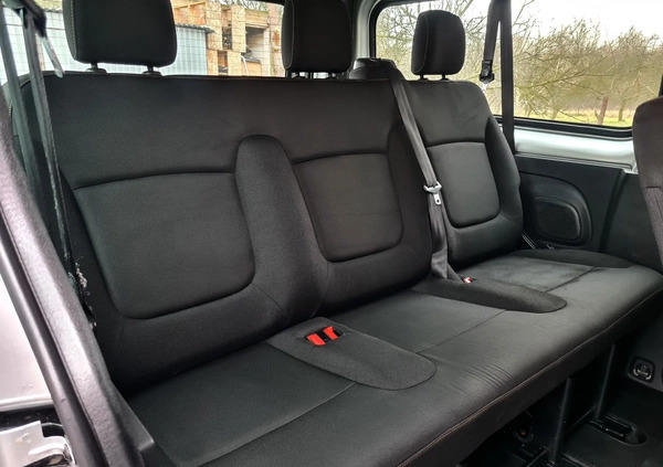 Renault Trafic cena 62999 przebieg: 235263, rok produkcji 2015 z Ogrodzieniec małe 466